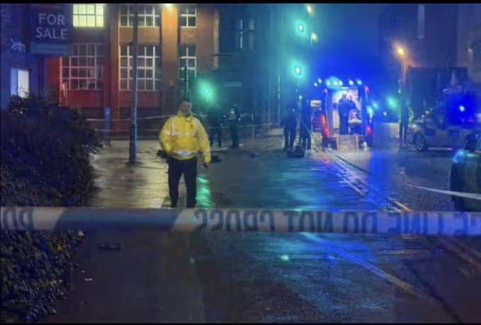 daveatherton's tweet photo. 🚨Breaking News🚨

The @leicspolice deny it was a triple stabbing last night at the Innovation Centre, De Montford University. But it was a single stabbing &amp; the victim died later in hospital. 

It has taken you nearly 18 hours to report this? https://t.co/Fy5UvcAbI9