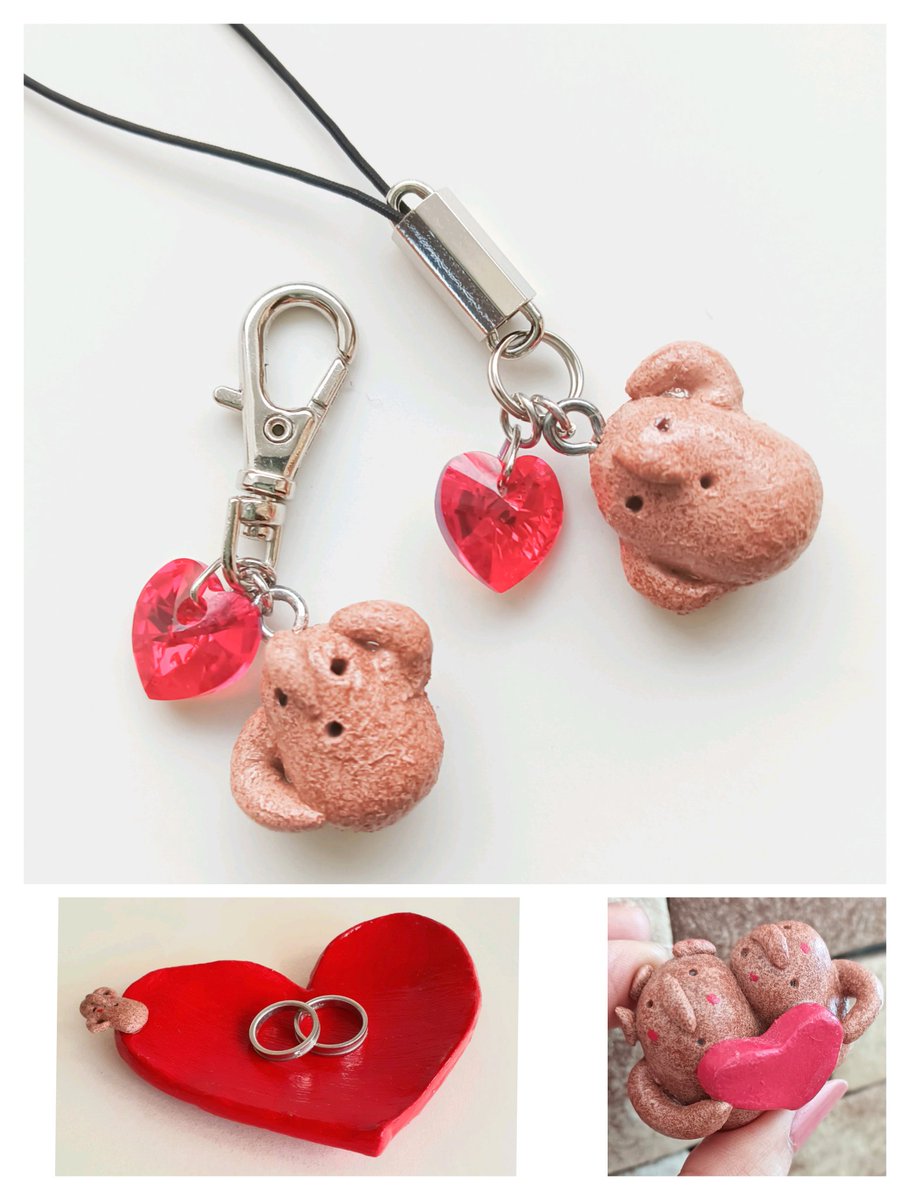 今年も期間限定販売の クリスタルハート❤️と埴輪のチャーム