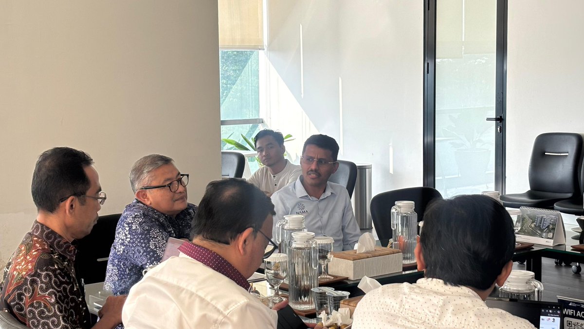 Menemani CEO EAI dan Direktur NAMA Foundation dari Saudi bertemu dgn Pimpinan <a href="/uiiiofficial/">Universitas Islam Internasional Indonesia</a> diskusi seputar kolaborasi dari Program Beasiswa, Student Loan, Exchange sampai pembangunan gedung untuk Riset Center