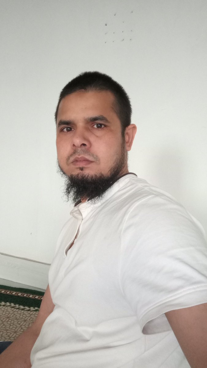 সবাই আমাকে ভোট দিয়ে জয়যুক্ত করুন আমি চাঁদাবাজ দুর্নীতিবাজ ঘুষখোর সবাইকে আমার আশেপাশে রাখবো 😂