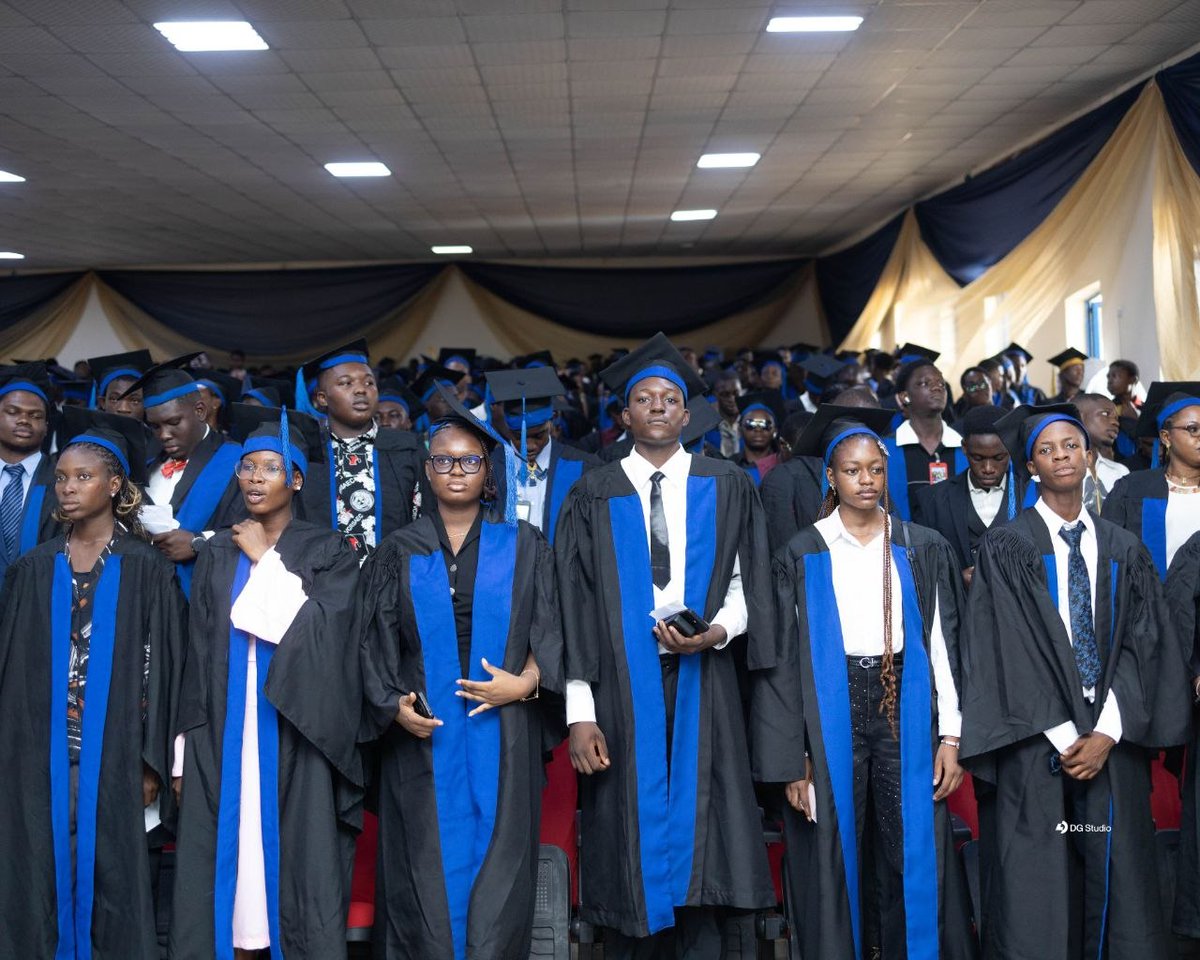 FUPREofficial's tweet photo. FUPRE Matriculates 2,390 Students

On Wednesday, 21 January 2026, the Federal University of Petroleum Resources, Effurun (FUPRE), formally matriculated 2,390 students for the 2025/2026 Academic Session, welcoming them into a community defined by Excellence and Relevance. https://t.co/Do6419k8NK
