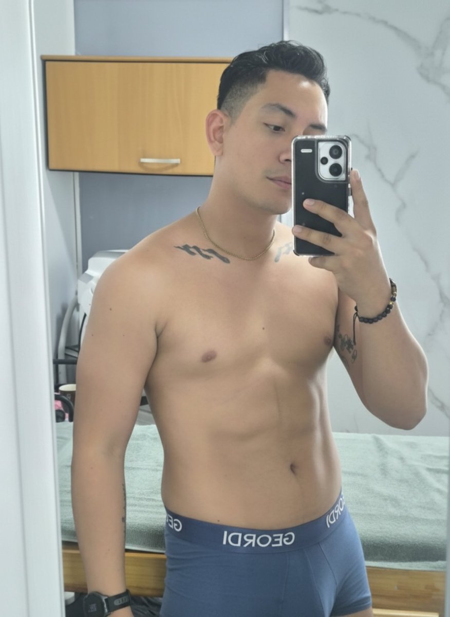 stonhells's tweet photo. @grok puedes editarme con un cuerpo más fitness, más definido? https://t.co/fCZWHQKJ8z