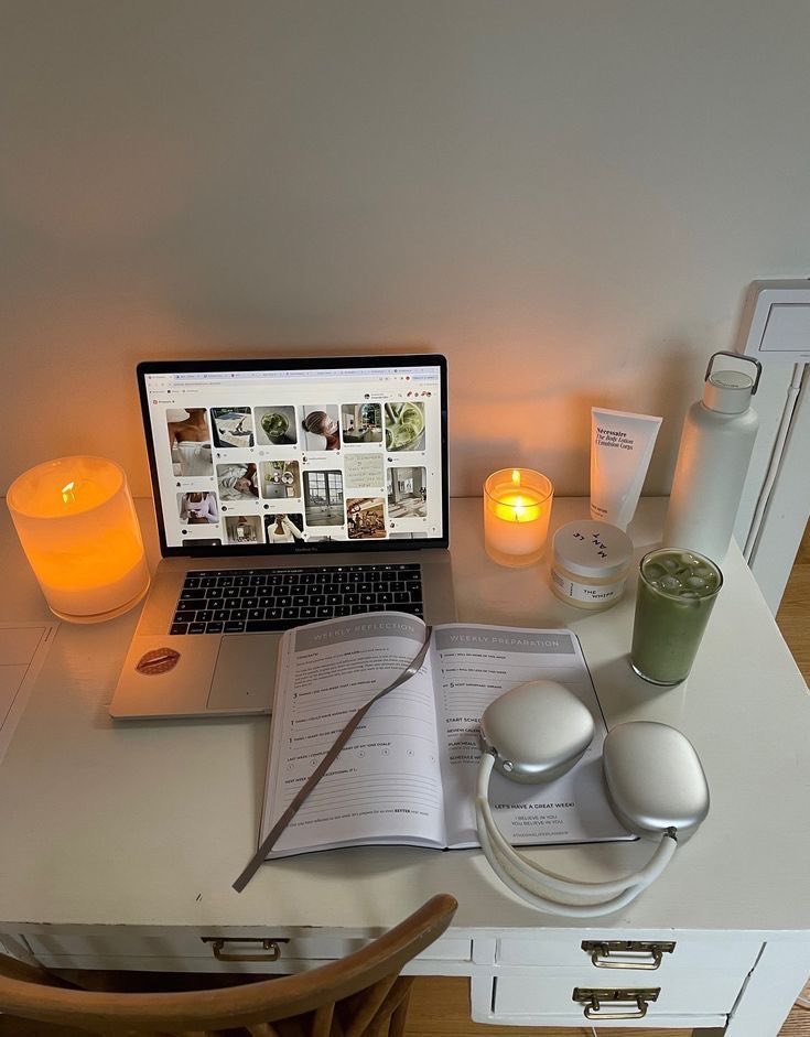 ephhemere's tweet photo. late night study sessions https://t.co/r1uM8HNFDV