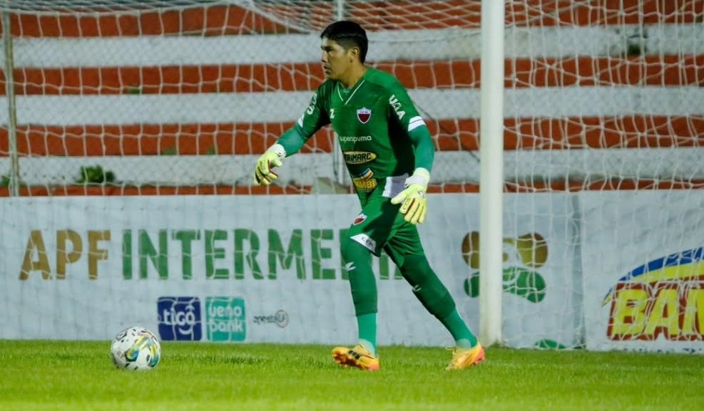 El arquero Pablo Gavilán quedó libre de Fernando de la Mora y está en busca de club para jugar en esta temporada 2026.