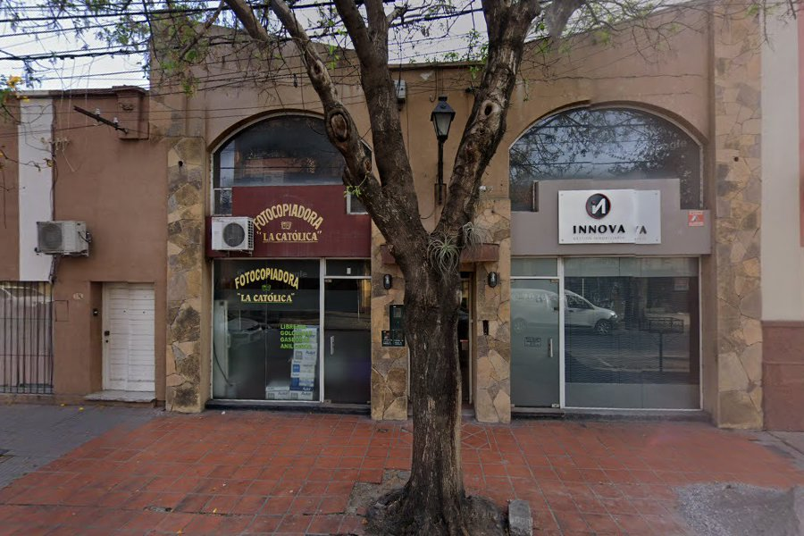 Chino24046451's tweet image. Salta capital. 

Abrió su Pizzzeria y pancheria y no fue nadie. 
Ayudamos a viralizar 

El negocio está en Salta, calle Santiago del Estero 166 (es el local de la derecha).