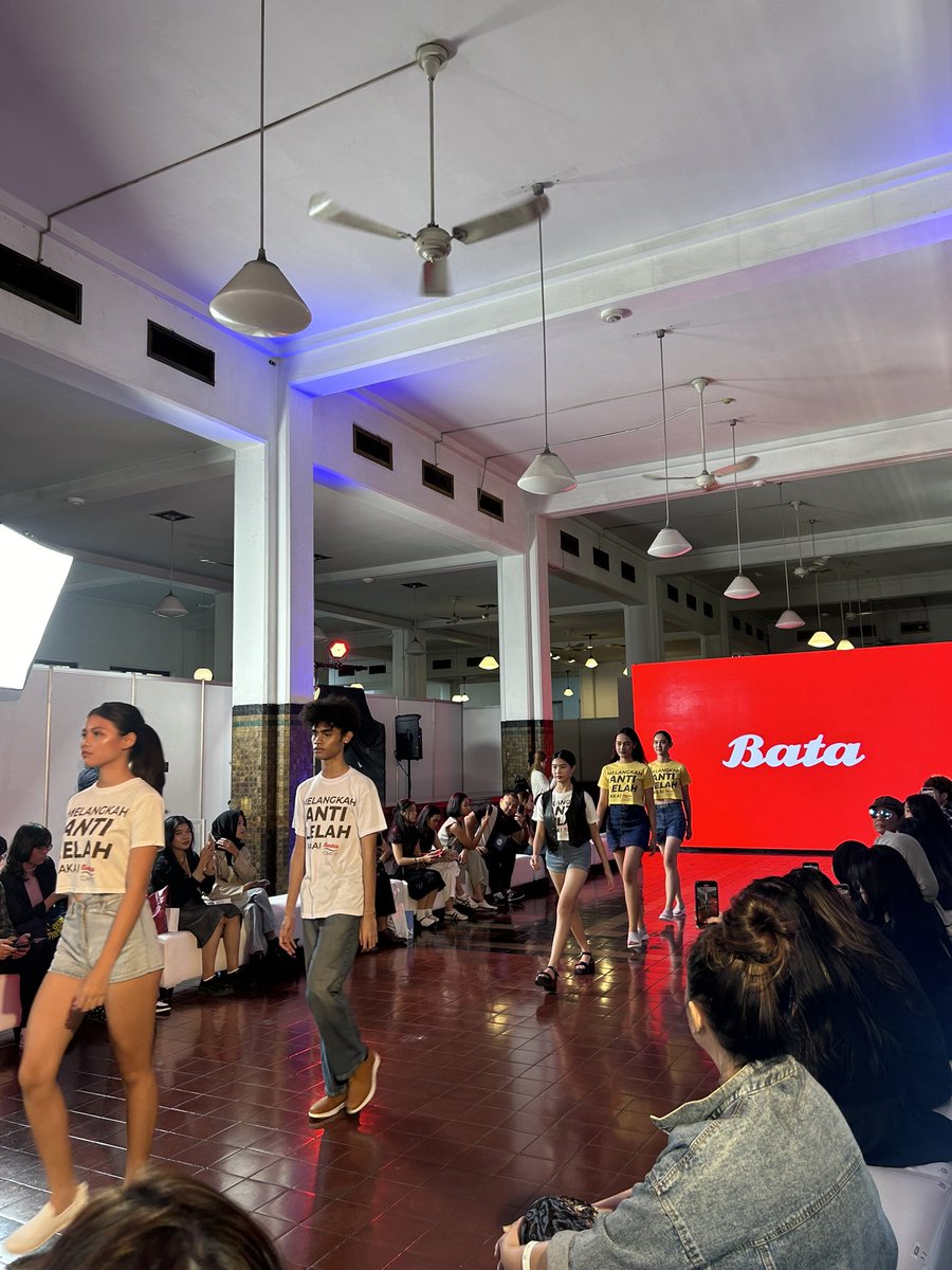 UI Fashion Week 2026 tweet media