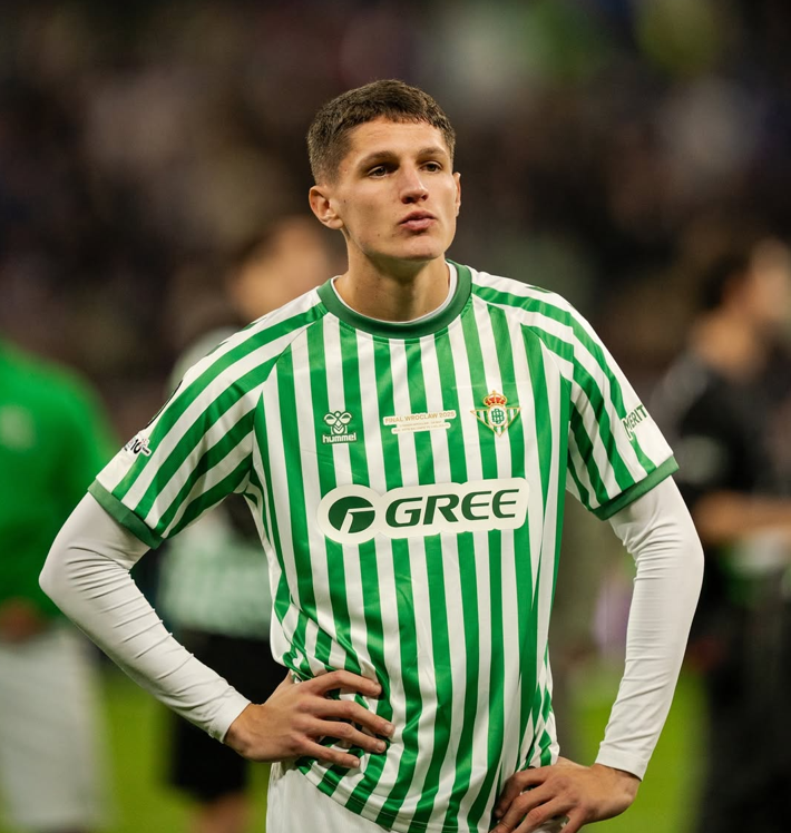 Galatasaray, Real Betis'in orta saha oyuncusu Sergi Altimira ile  ilgileniyor. (beIN Sports)