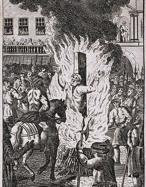 4. února 1555 byl v Smithfieldu na rozkaz anglické královny Marie Krvavé popraven první anglický protestantský mučedník, kazatel, překladatel Bible a kněz John Rogers. 

Marie nechala popravit 288 významných kazatelů a dalších osob, mezi nimiž byl i John Hooper, biskup z