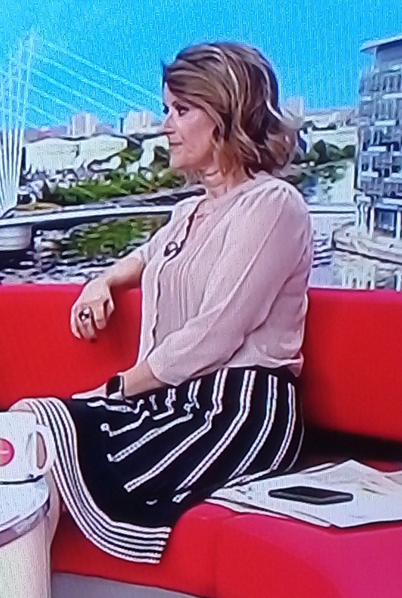 backsideviews's tweet image. Seat on the sofa 🍑