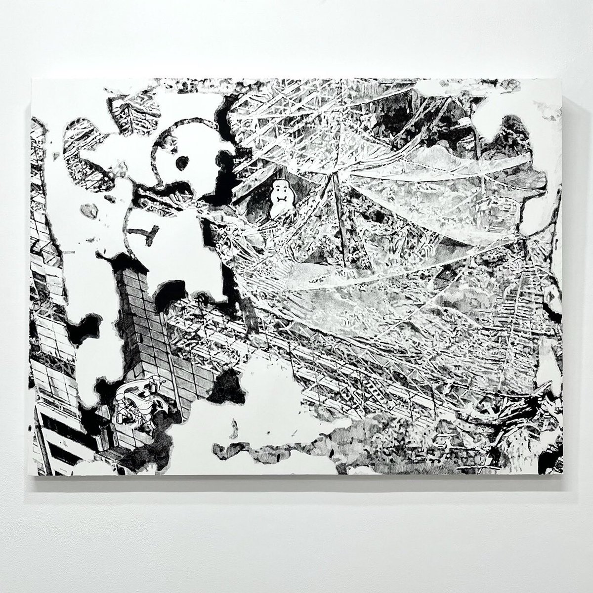 かつて勤めていたビルの食堂から昼休みに眺めていた、解体中の建物の