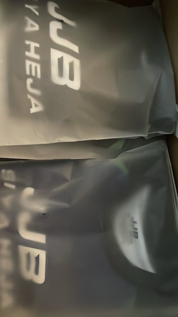 📍Au charbon en train de livrer les derniers clients du Drop <a href="/lethalfightwear/">Lethal FightWear</a>

Très satisfait car j’avais commandé un stock de sécurité pr les échanges (de taille…) au cas où, et j’en ai eu qu’un à gérer finalement👌🏿

Du coup des chanceux m’ont contacté en DM et ont pu acheter