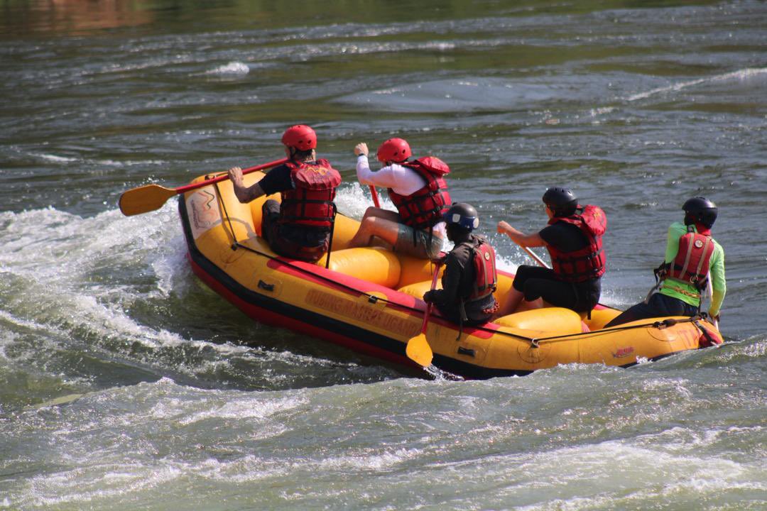 tmurafting's tweet photo. Grade 5 Mid-Weeks. Because "boring" isn't in our vocabulary. Conquer the rapids and show Wednesday who the boss is. #ExploreUganda https://t.co/mJ43SNc7XF