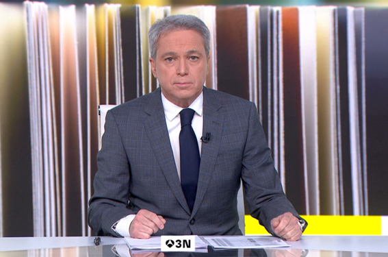 atresmediacom's tweet photo. #Audiencias I

👉 Los informativos de @antena3com continúan como LOS+VISTOS con un 20,3% y 2,4 M de media

🏆 @A3Noticias 1, imbatible en la Sobremesa con 2,3 M y un 23,4%

📺 La 2ª edición suma 2,5 M con un 18,3%

💥 #NoticiasDeLaMañana firma su emisión MÁS VISTA de temporada: 213.000, con un gran 17%