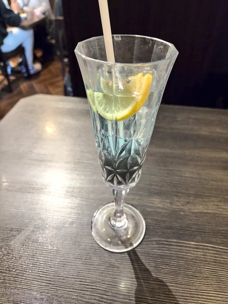 🏄‍♂️🌙🐺