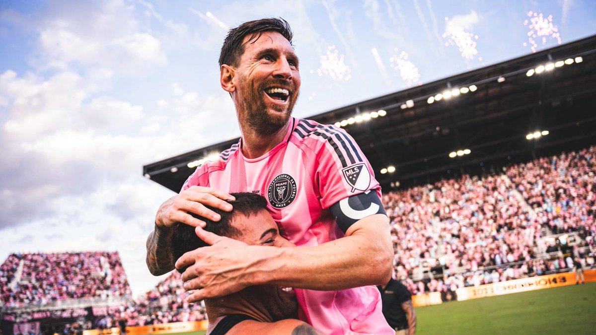 ⚽ #Futbol || Desde #Newells hablan de un plan en marcha para seducir a Messi con horizonte 2027 tinyurl.com/5n7rsass