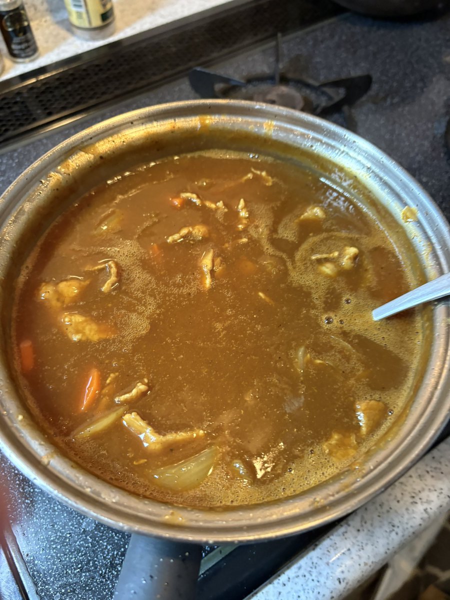 shonanwave01's tweet photo. 今日は手抜きでカレーライス🍛🥄 https://t.co/ZPAqUfItWW