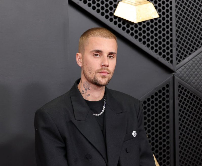 HONEYBLBs's tweet image. ✨ ฉลองได้แอคเค้าท์คืนมา ในรอบ 5 ปี
สุ่มรีทวิตแจกคนละ 100 บาท  5 คน  💸

รีไปกันเยอะๆนะคะ มาลุ้นกันค่าาาาาาาา
ประกาศผล 14 ก.พ.69 วันวาเลนไทน์ 🌹
เวลา 20.00 น.