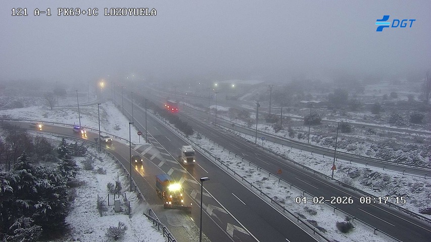 SierraNortecom's tweet image. Nieve en la Sierra Norte de Madrid ⛄ SierraNorte.com

Así están La Cabrera, La Hiruela, Cotos y Lozoyuela❄️

Fotos: @DGTes 

#nieve #invierno #naturaleza #carretera #rural #ElMejorEstiloDeVida #sierrademadrid #MadRural #SierraNorteMadrid #SierraNorteDeMadrid #madrid