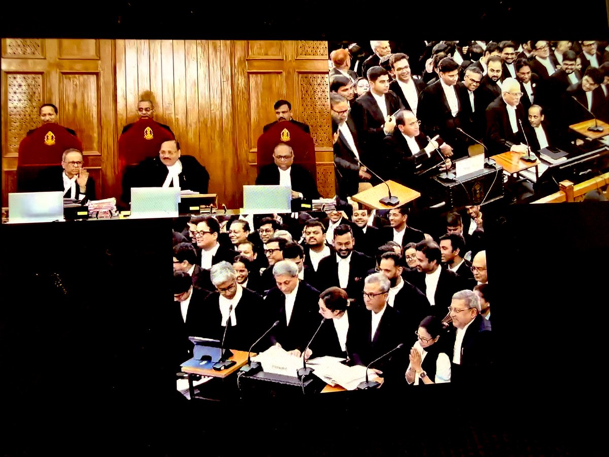 barandbench's tweet image. Chief Minister Mamata Banerjee starts with folded hands and quotes Tagore 

@MamataOfficial #Mamata #SupremeCourt