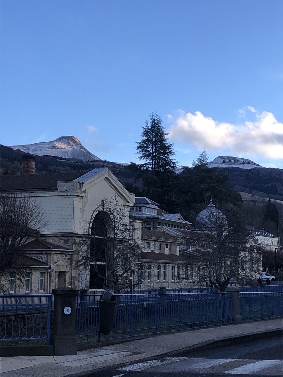 otmuratlequair's tweet image. @otmuratlequaire 
#meteo
Mercredi 4 février  8h50
La Bourboule  4 degrés. ⛅️⛅️⛅️
@MeteoSancy    @otsancy