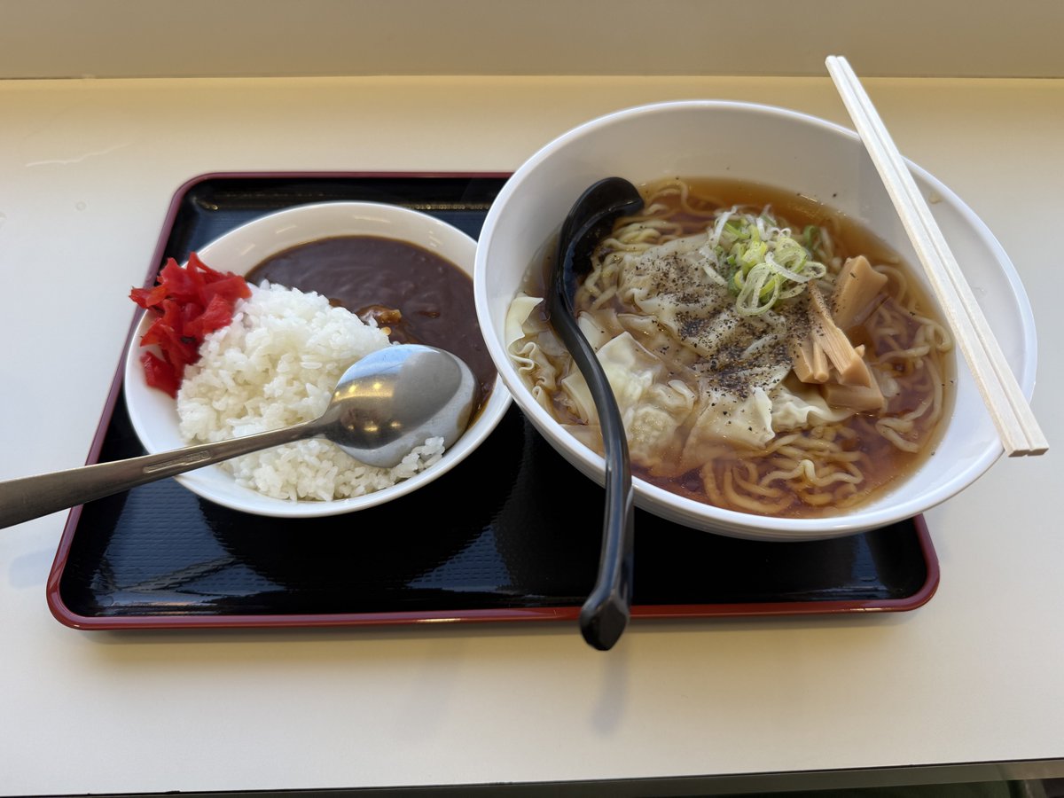 KanehideLine75's tweet photo. 圏央道つくば中央〜常総なっちゃったから💦谷田部東🅿️で飯💦
結城郡で積んだら山梨向かいまーす🚛💨💦
 #飯テロ倶楽部
 #暴食戦線
 #圏央道通行止め https://t.co/ocphiQ3sWm