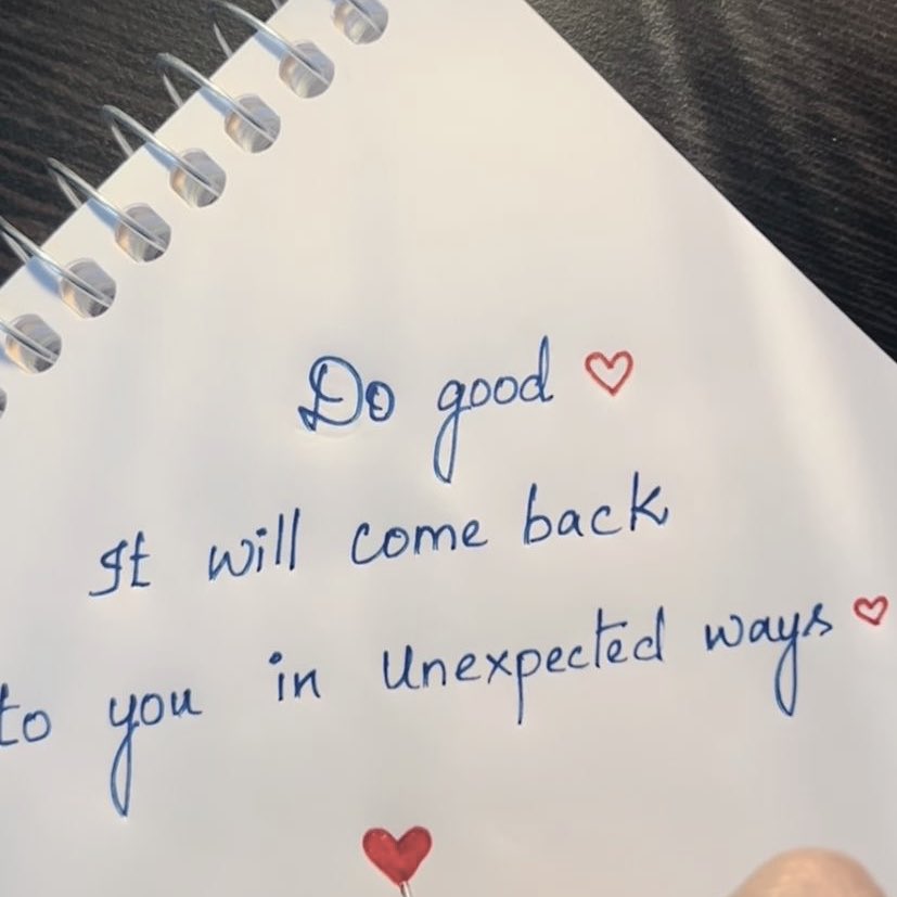 happy wednesday, friends! ❤️ busy day today but all is well otherwise. i saw the tween sitting next to me writing this on her notebook and i had to take a picture because it was such a nice sentiment. hoping the kindness you all share today will come back to you tenfold! ✨