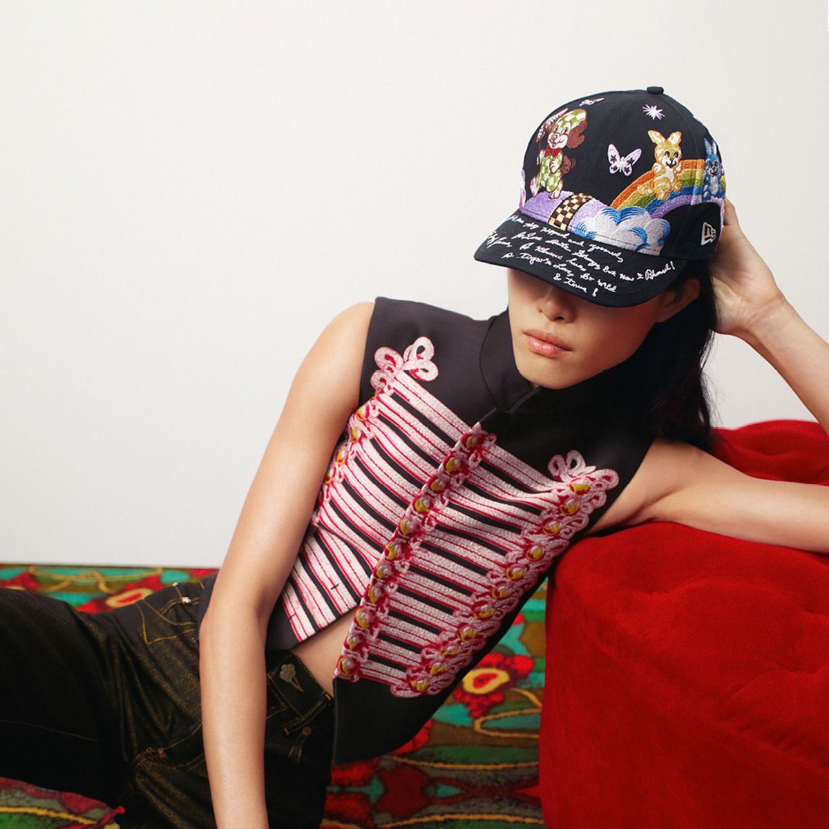 NewEraCapPH's tweet photo. KENZO x NEW ERA

First seen on KENZO’s Spring–Summer 2026 runway in Paris, NIGO brings his creative vision to the iconic 59FIFTY silhouette. Bold graphics, sharp color, and a clear nod to KENZO’s archival prints.

Available exclusively online at https://t.co/OqEBt8gVtm. https://t.co/j8oS556euQ