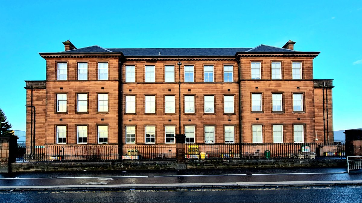is_glasgow's tweet photo. Cuthbertson Primary School in the Govanhill area of Glasgow. A relatively plain, but beautifully proportioned and symmetrical building dating from 1906, it was designed by James Miller.
#glasgow #architecture #architecturephotography #govanhill #jamesmiller https://t.co/zPsGmKgSmN
