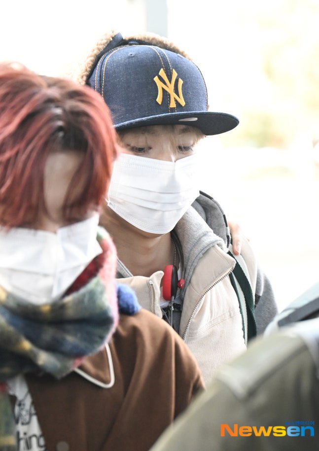 SMTR25 현준, 생각에 잠겨🤔

#HYUNJUN #현준 #오현준
#吴弦俊 #SMTR25

260130 ICN