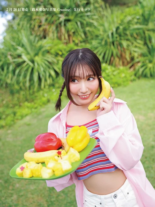 Tシャツ　おまけ付き 鈴木愛奈