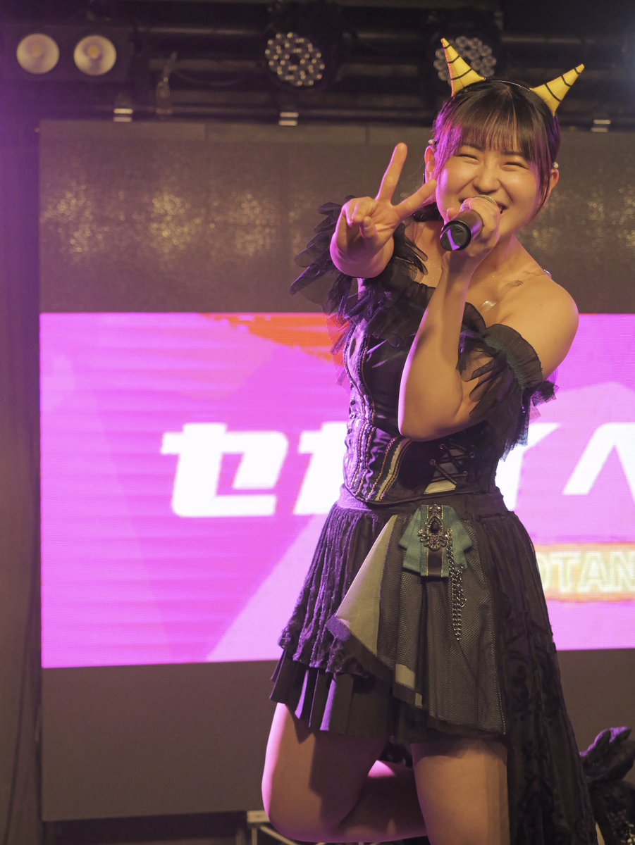 予約特典:『サイン入り囲みデカチェキ📷』 です！！！！！！！ 全力で