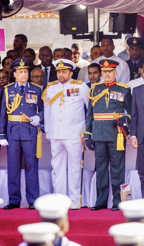 easwaranrutnam's tweet photo. Former military chiefs, including Sarath Fonseka and Wasantha Karannagoda who are very critical of each other, stand side-by-side, at Sri Lanka’s Independence Day celebrations held at Independence Square in Colombo
#IndependenceDay #IndependenceSL #Srilanka https://t.co/Qxp7ARP1qg