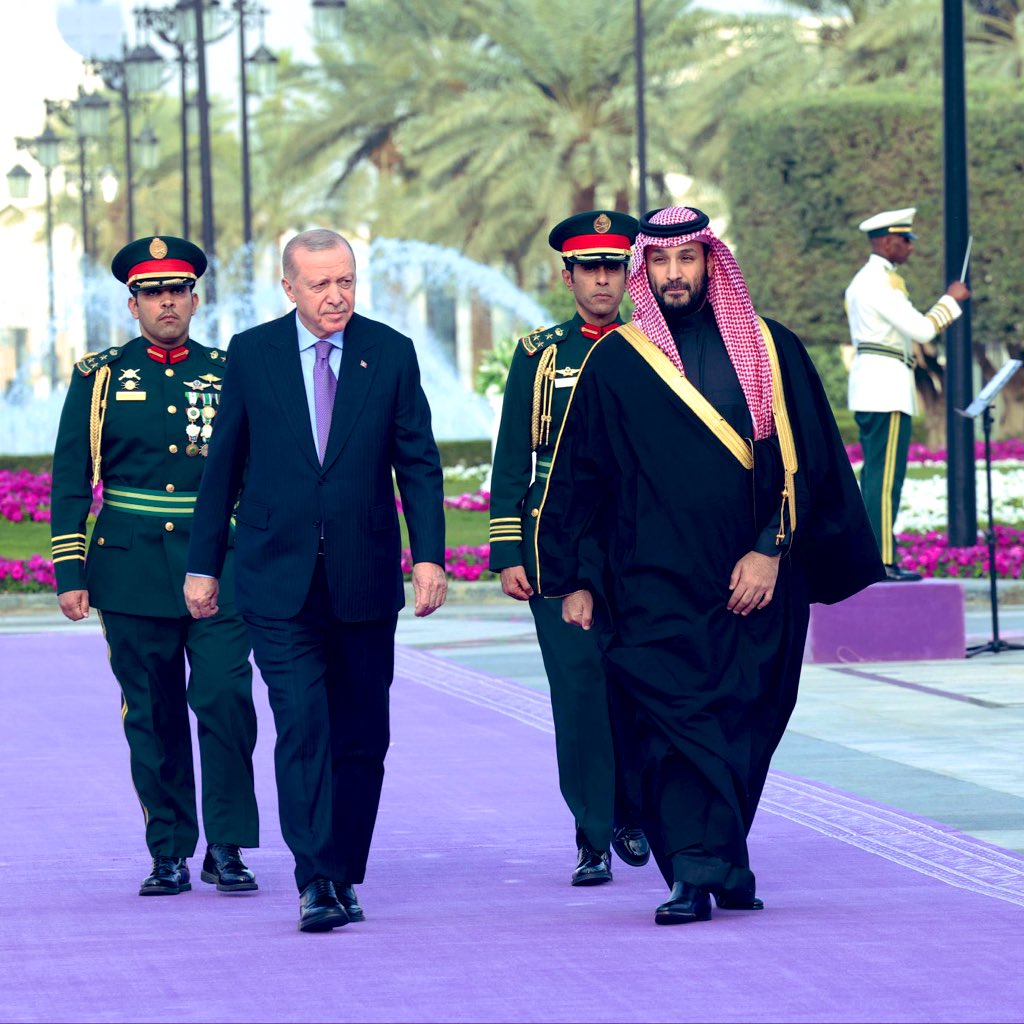 Pusholder tweet media