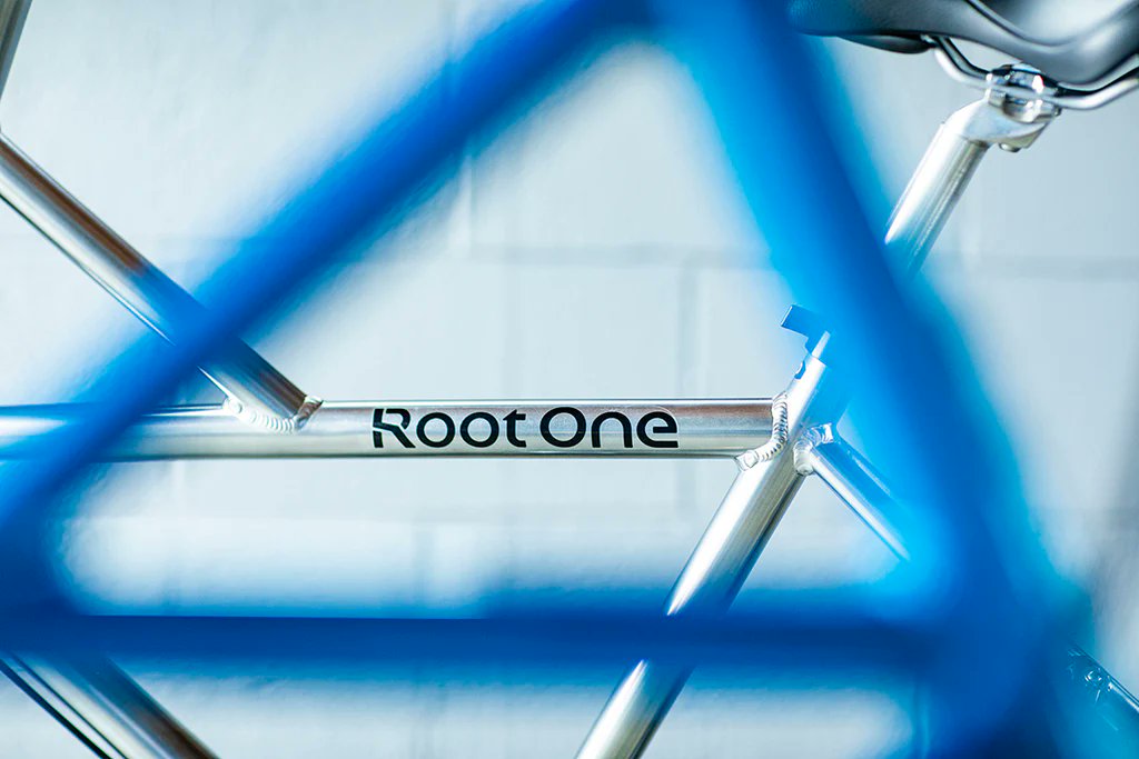 cycleolympic's tweet photo. Root One S2 で気ままな冒険を。

澄んだ冬の空気を切りながら、
まだ見ぬ景色へ。

オンラインストアにも掲載中！
https://t.co/glQcLBOG4P

#自転車 #ミニベロ #ポタリング
#散歩 #lifestyle #冬ライド #RootOne https://t.co/o8tRwjLSuR