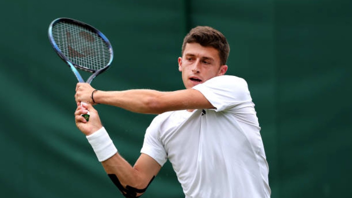 A3RBET's tweet photo. ATP Montpellier Open

Luca Nardi vs Nikoloz Basilashvili

My pick: Luca Nardi to win

Nardi enters with stronger recent form and  momentum from a deep Challenger run, while Basilashvili has struggled  for consistency.

#Tennis #ATPMontpellier #Nardi #MontpellierOpen #Basilashvili https://t.co/wPyS5hIB0N