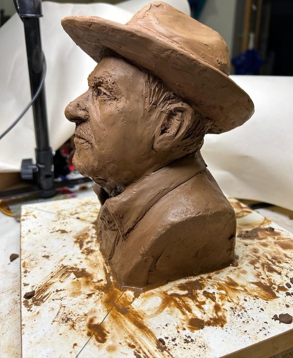 Ana9Lisa's tweet image. No sólo hago dibujos, también hago esculturas, y me encanta. ❤️