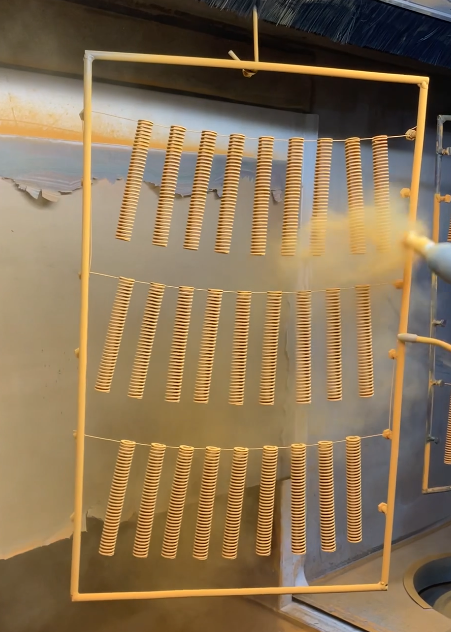 TopwayP87538's tweet photo. Enhancing spring performance with specialized coatings can significantly improve durability and resistance to wear. Elevate your engineering solutions today! #CoatingInnovation #EngineeringExcellence 🛠️ #foryou #springquality #topway #fyp  #diversesprings #engineeringexcellence https://t.co/on4RIfbS3j