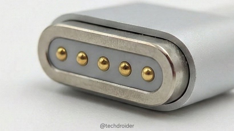 HeyAliux's tweet photo. Imagine Apple iPhone 18 with MagSafe Charging Port😱😱😱😱 https://t.co/Y1yCJSYKzx