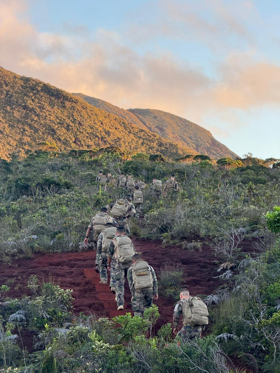 Chef de corps 1REG tweet media