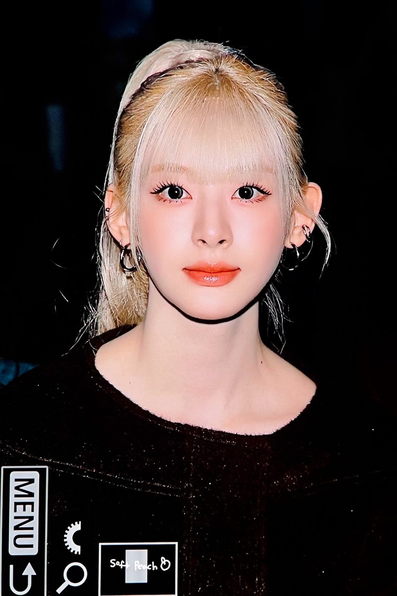 soft peach tweet media