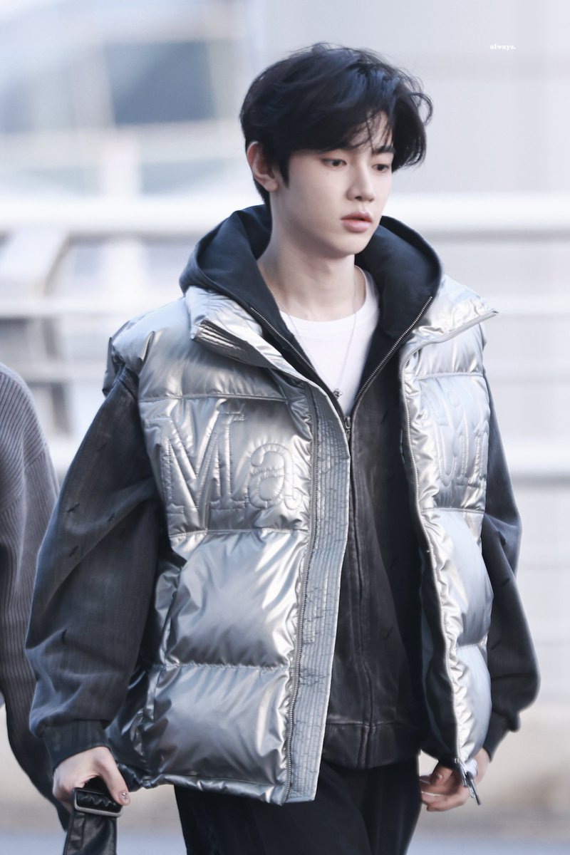 725_always's tweet photo. 260204 ICN 

잘 다녀와잉🥺

#ZHANGHAO #장하오 #章昊 #ジャンハオ
#ZEROBASEONE #ZB1 #제베원 https://t.co/aVPi3Ycop5