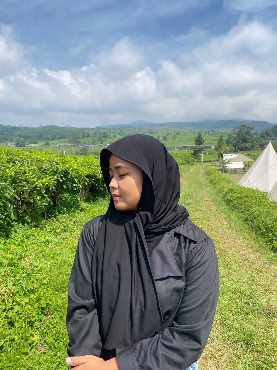 Panjangber's tweet photo. Mau nyoba di ewe dikebun teh https://t.co/7WHKbSWEY3