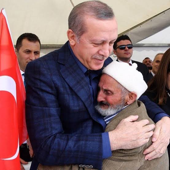 2027’de Erdoğan’ı yeniden Cumhurbaşkanı yapmaya var mıyız? 

A) EVET
B) HAYIR