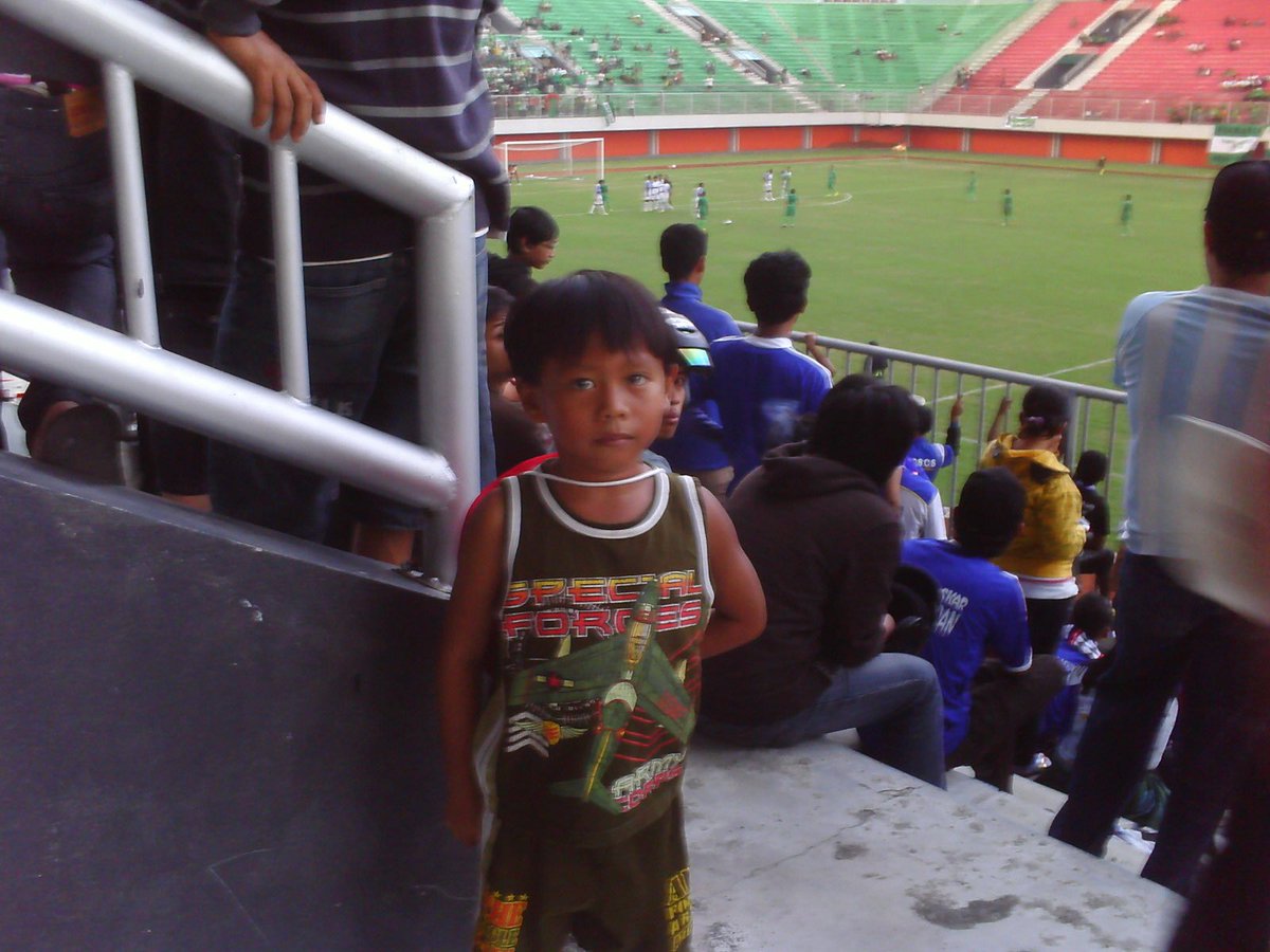 ® tweet media