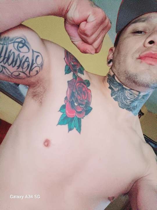 Mass_rr16's tweet photo. Haha dapet kenalan orang Filipina malah disuruh post di x gw 
Mau videonya gaaak? Kalau mau like dan rt dulu best #gay #bisex #goon #gayjogja #gayphilipine https://t.co/lPce7NiH7o