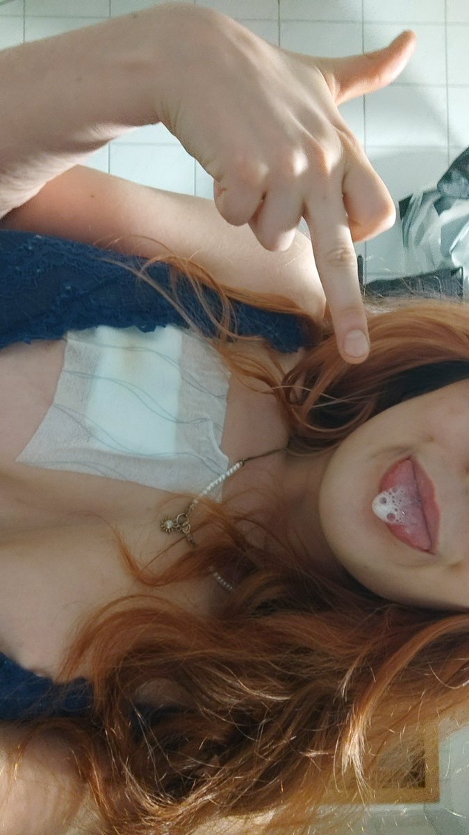 QLadymarie's tweet photo. Brauche einen neuen Fußabtreter ⚡
Guten Morgen fußvolk✌🏼
#Feetfetish #assworship #feetwoeship #findom #ballbustingslave #FinDominatrix #gymslave #feetporn https://t.co/ZovbetNoiD