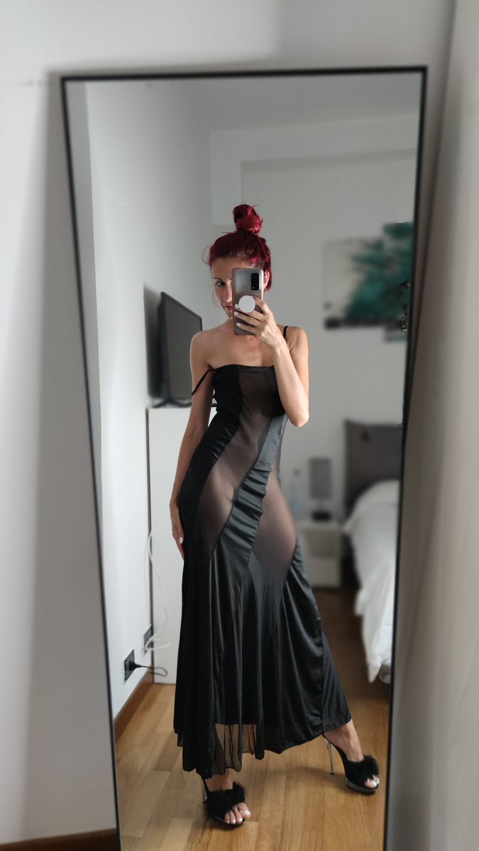 RedcloModel's tweet photo. Buongiorno amici ☺️
https://t.co/EhlUXagMp3
Ultimo giorno per avere una ChatEROTICS in omaggio 🎁 

Come ottenerla!? Nel modo più semplice diventando membeRED 💕

Ti iscrivi al mio ONLYFANS VIP 💦💬 tu trovi la trama e al resto ci penso io 💦💬 https://t.co/AkDYo0XlDq