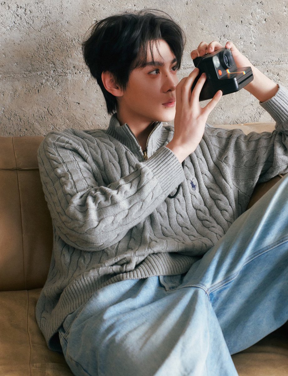 TIAN HAVE POSTED ON XHS !!! OMG !!!