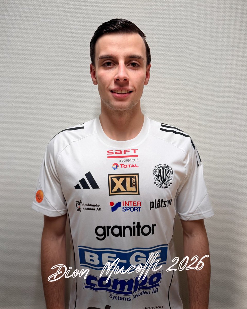Ytterbacken Dion Mucolli klar för AIK 🖤🤍

Den hårt arbetande ytterbacken kommer senast från Kalmar City och har skrivit på ett avtal över 2026 med klubben. Dion har sedan tidigare även representerat IFK Berga i division 2.

Varmt välkommen till Oskarshamn Dion ⚽️
#OAIKfamiljen