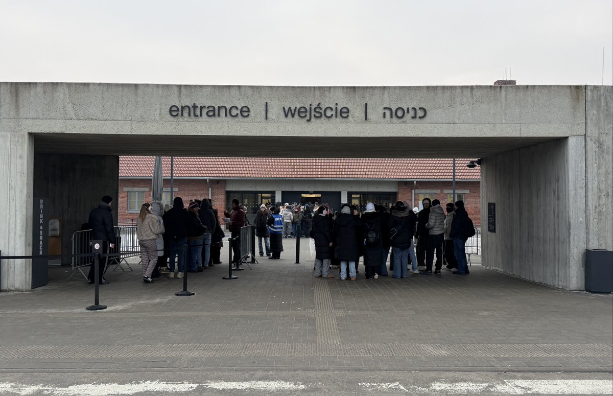 Auschwitz Memorial tweet media